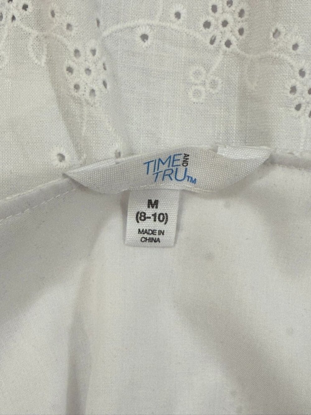 White Eyelet Peplum Blouse Flutter Sleeve Size M (8/10) - Picture 5 of 9